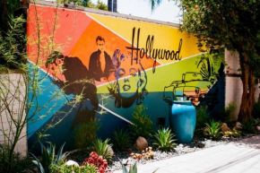 Hollywoodland Suite Built in Exquisite Contemporary Style